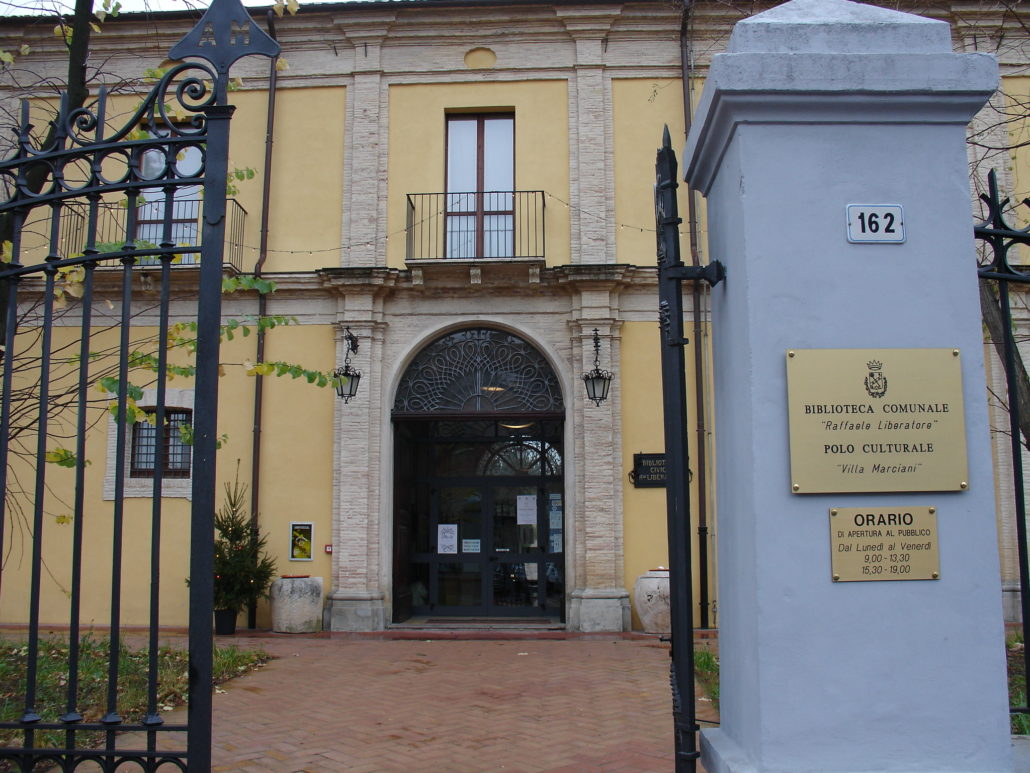 Ingresso della Biblioteca Comunale Raffaele Liberatore di Lanciano